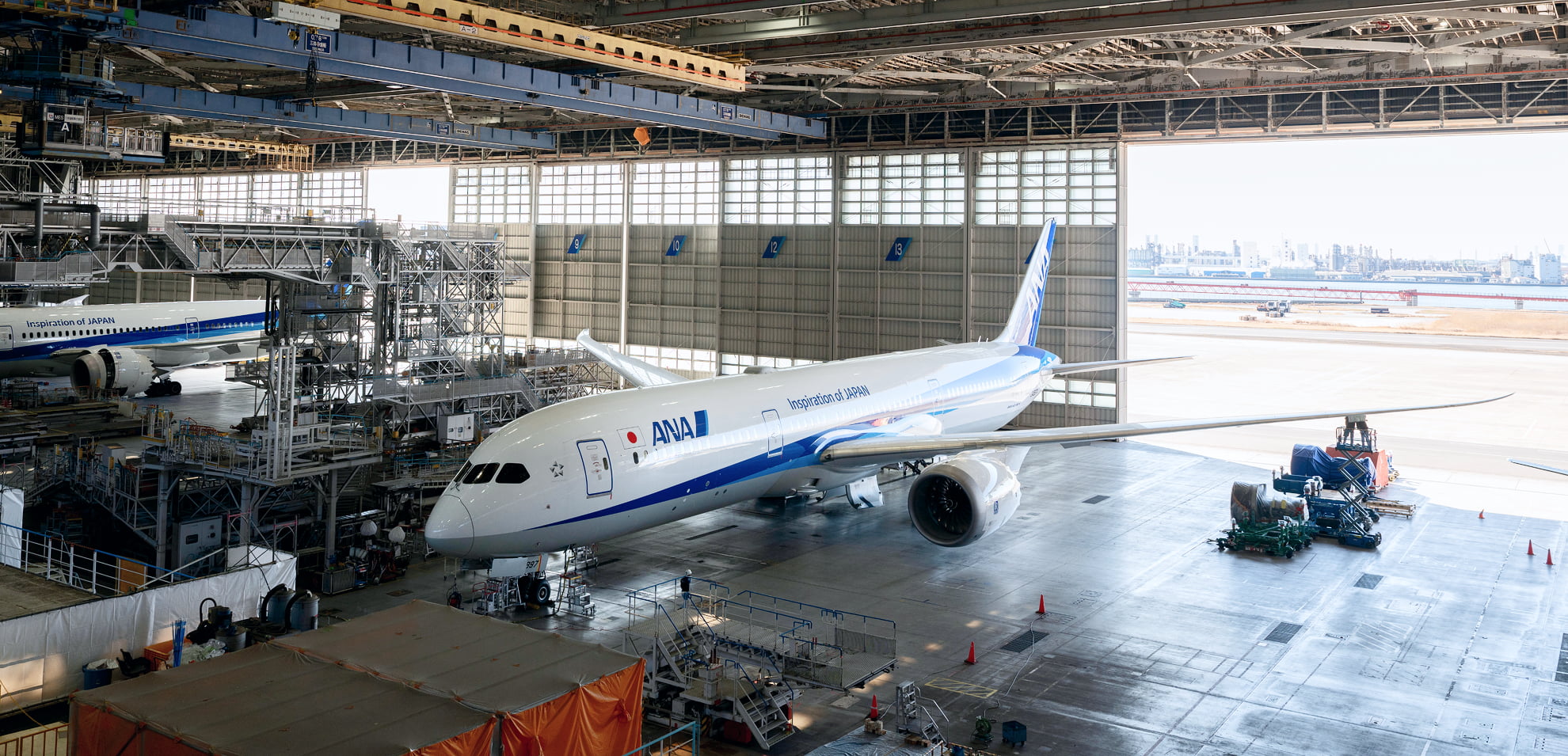 航空機部品事業